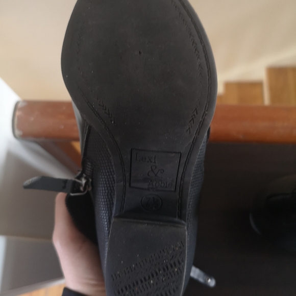 Lexie and Abbie Clara bootie, black - Picture 7 of 8